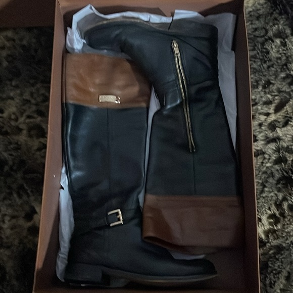Beautiful Coach leather boots in size 5.5 - Picture 7 of 7